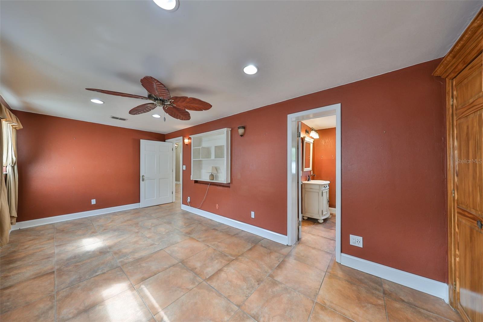 6657 BOUGAINVILLA AVE S, ST PETERSBURG, FL, 33707
