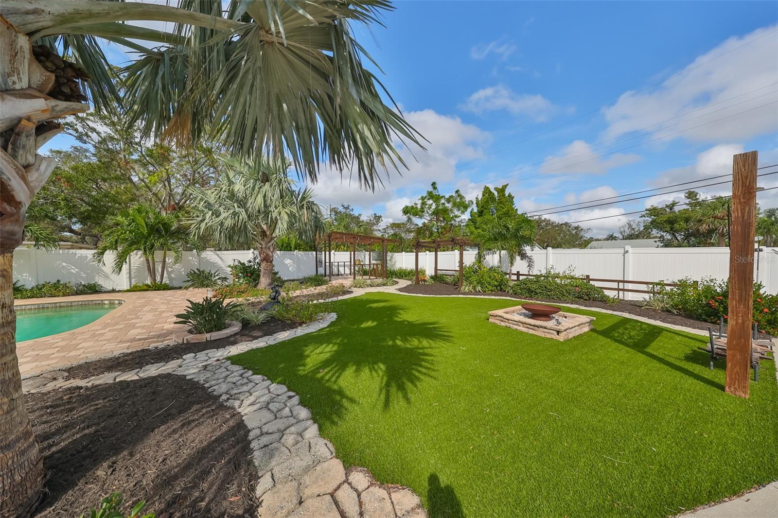 6657 BOUGAINVILLA AVE S, ST PETERSBURG, FL, 33707