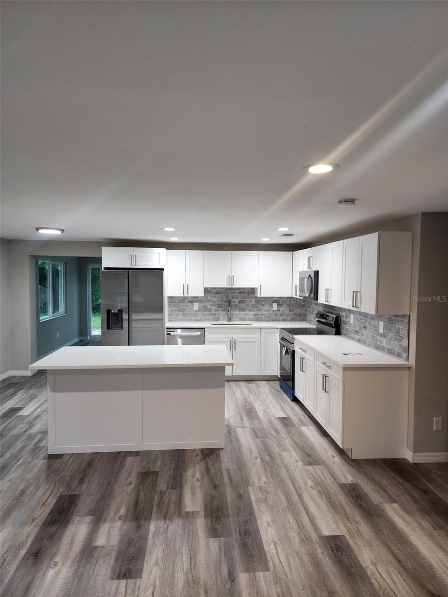 8373 76TH AVE, SEMINOLE, FL, 33777