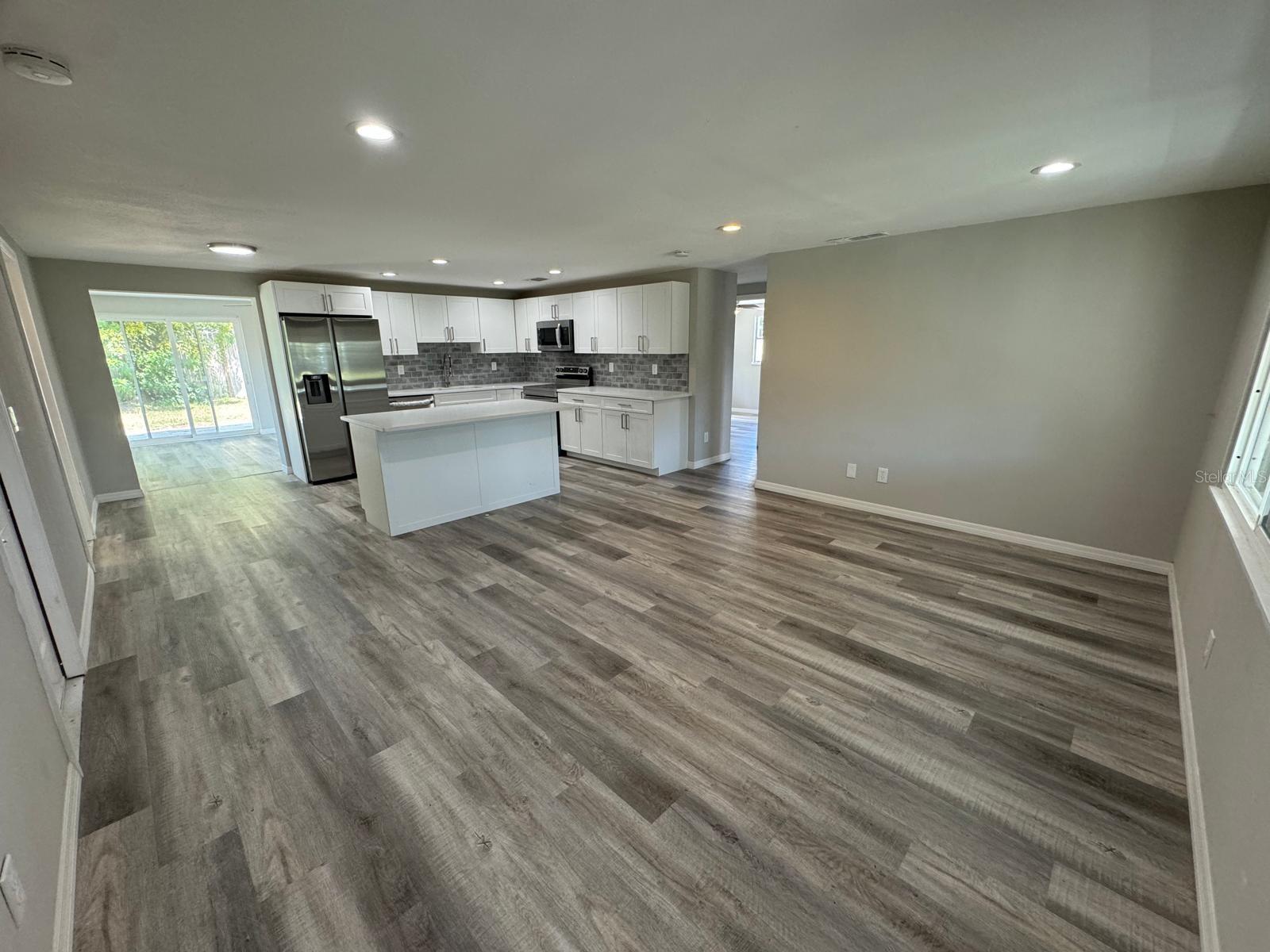 8373 76TH AVE, SEMINOLE, FL, 33777