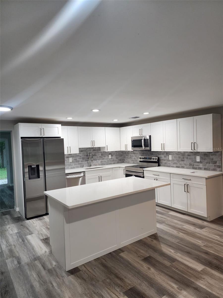 8373 76TH AVE, SEMINOLE, FL, 33777