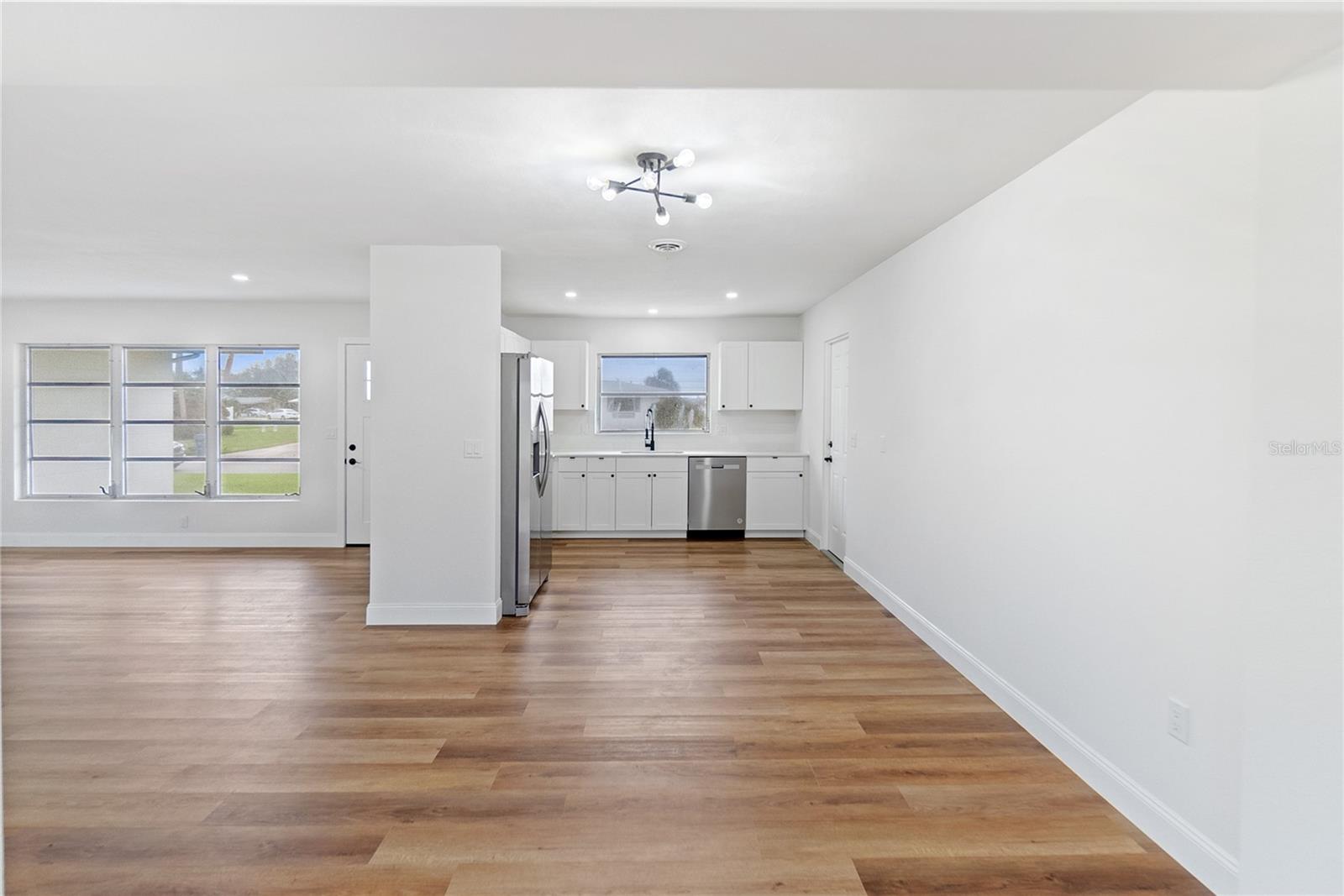 601 SHERIDAN DR, VENICE, FL, 34293