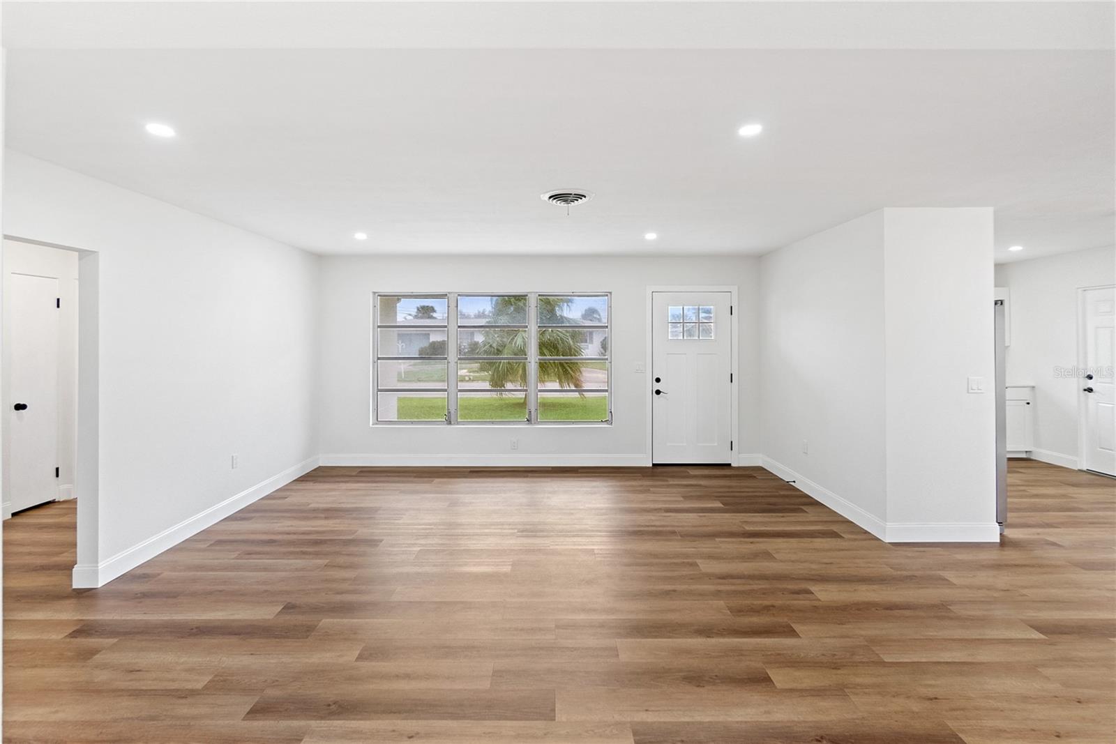 601 SHERIDAN DR, VENICE, FL, 34293