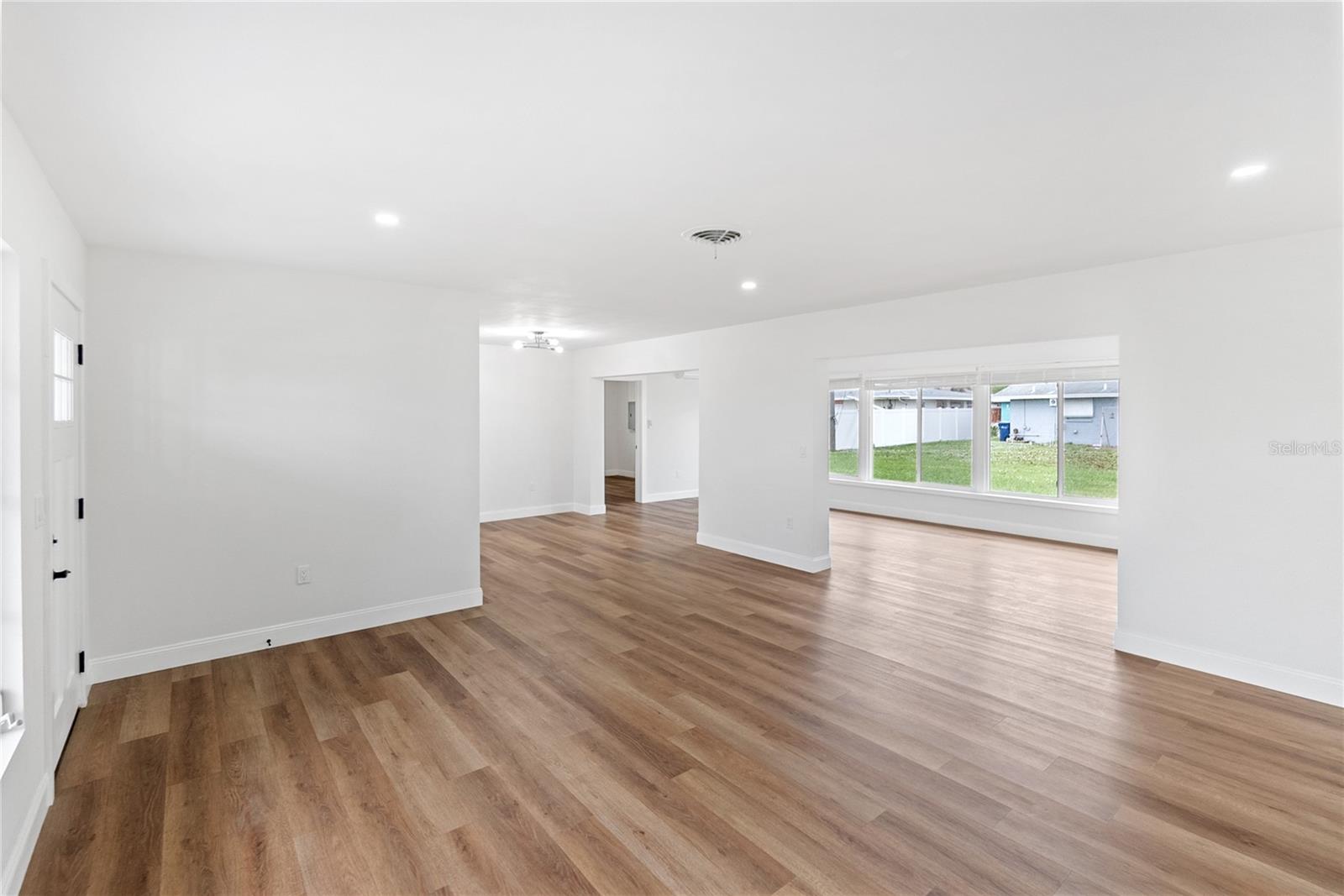 601 SHERIDAN DR, VENICE, FL, 34293