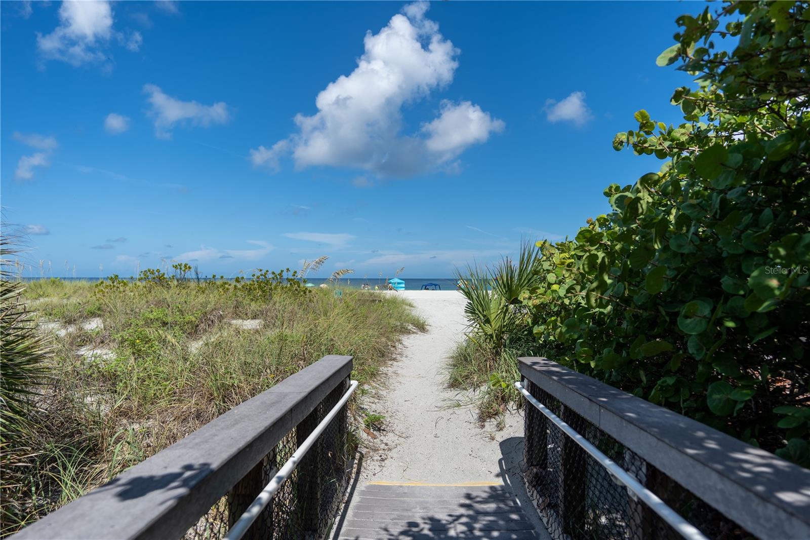 601 SHERIDAN DR, VENICE, FL, 34293