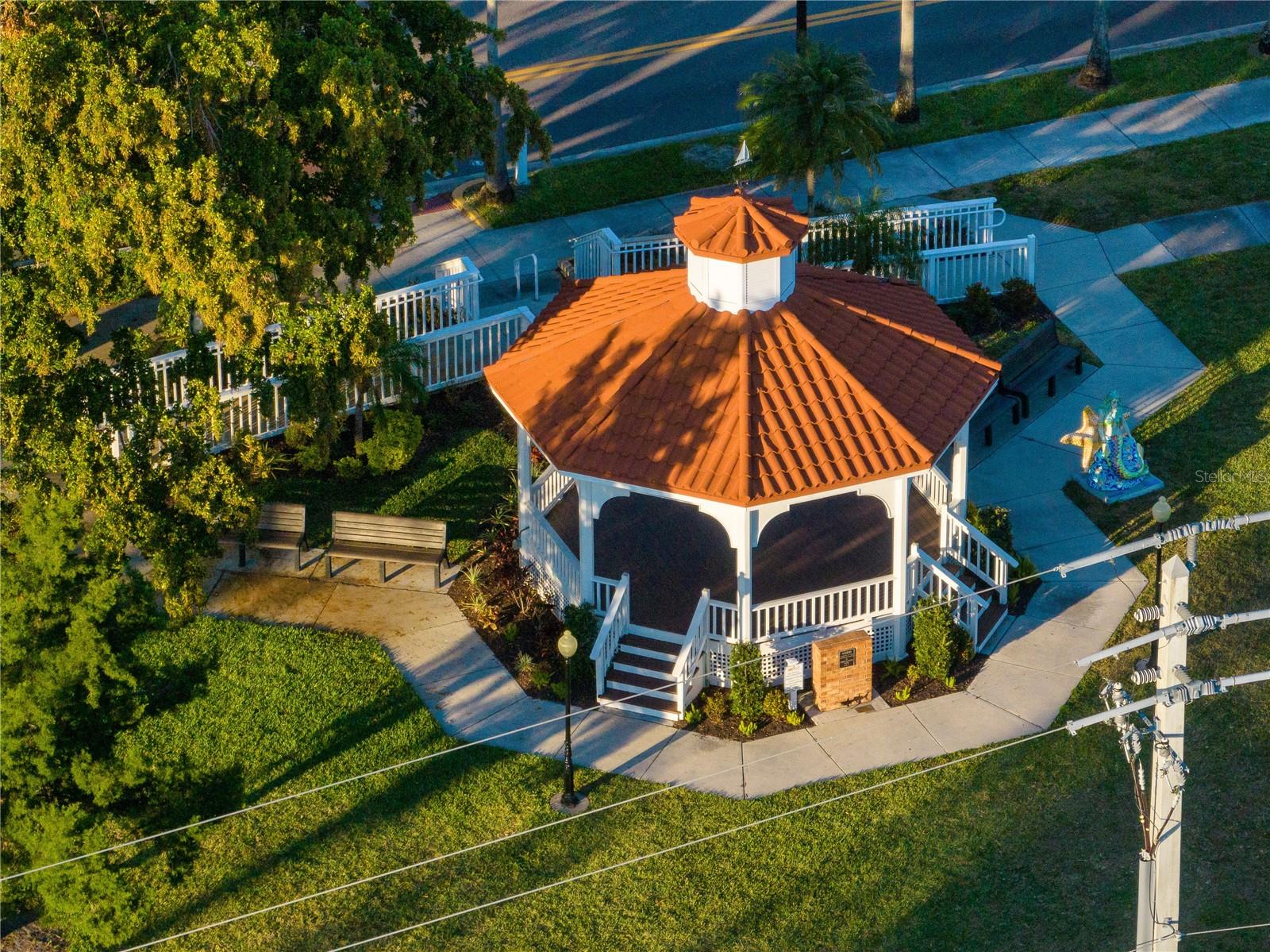 601 SHERIDAN DR, VENICE, FL, 34293