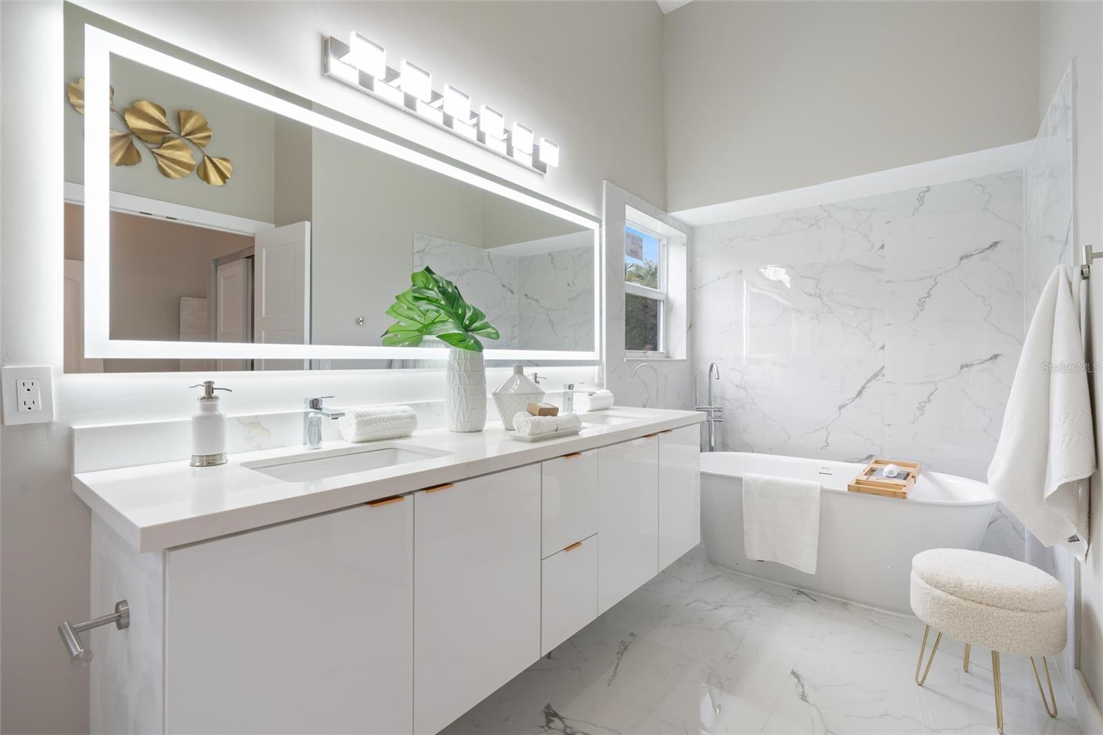 10460 SW 16TH PL, DAVIE, FL, 33324