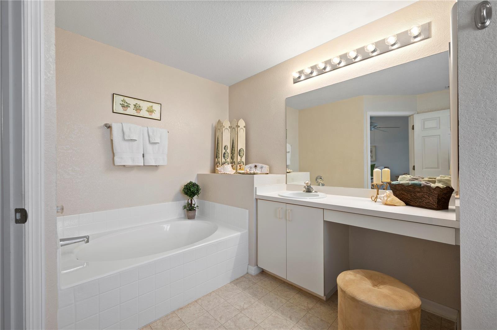 4219 EASTLAKE CT, PORT CHARLOTTE, FL, 33948