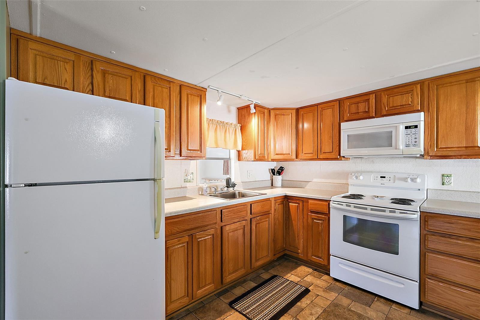 813 ROYAL PALM AVE, THE VILLAGES, FL, 32159