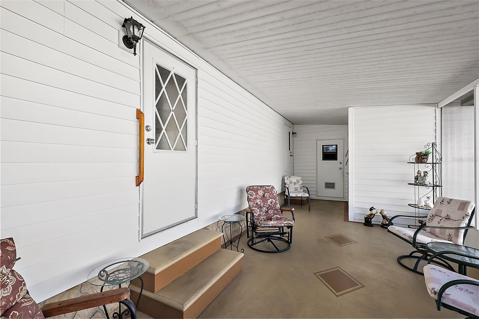 813 ROYAL PALM AVE, THE VILLAGES, FL, 32159