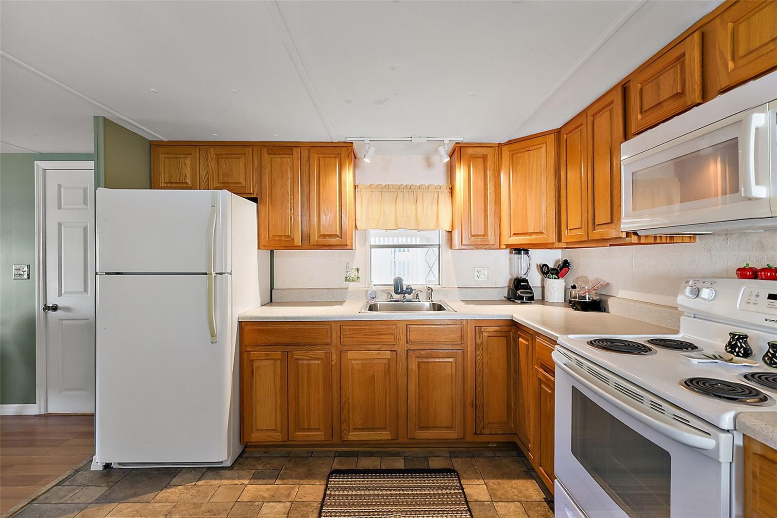 813 ROYAL PALM AVE, THE VILLAGES, FL, 32159