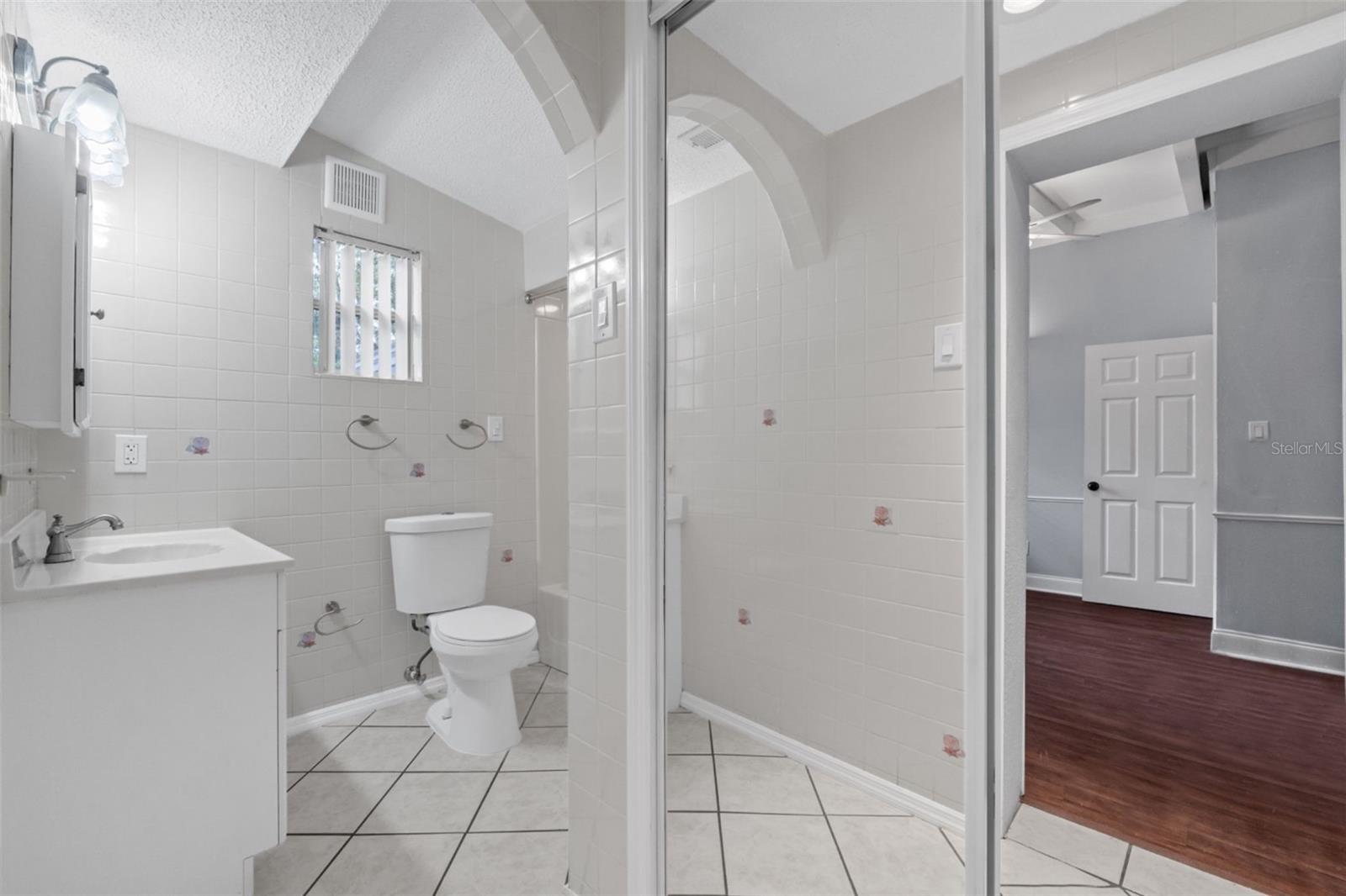 7609 N HIGHLAND AVE, TAMPA, FL, 33604