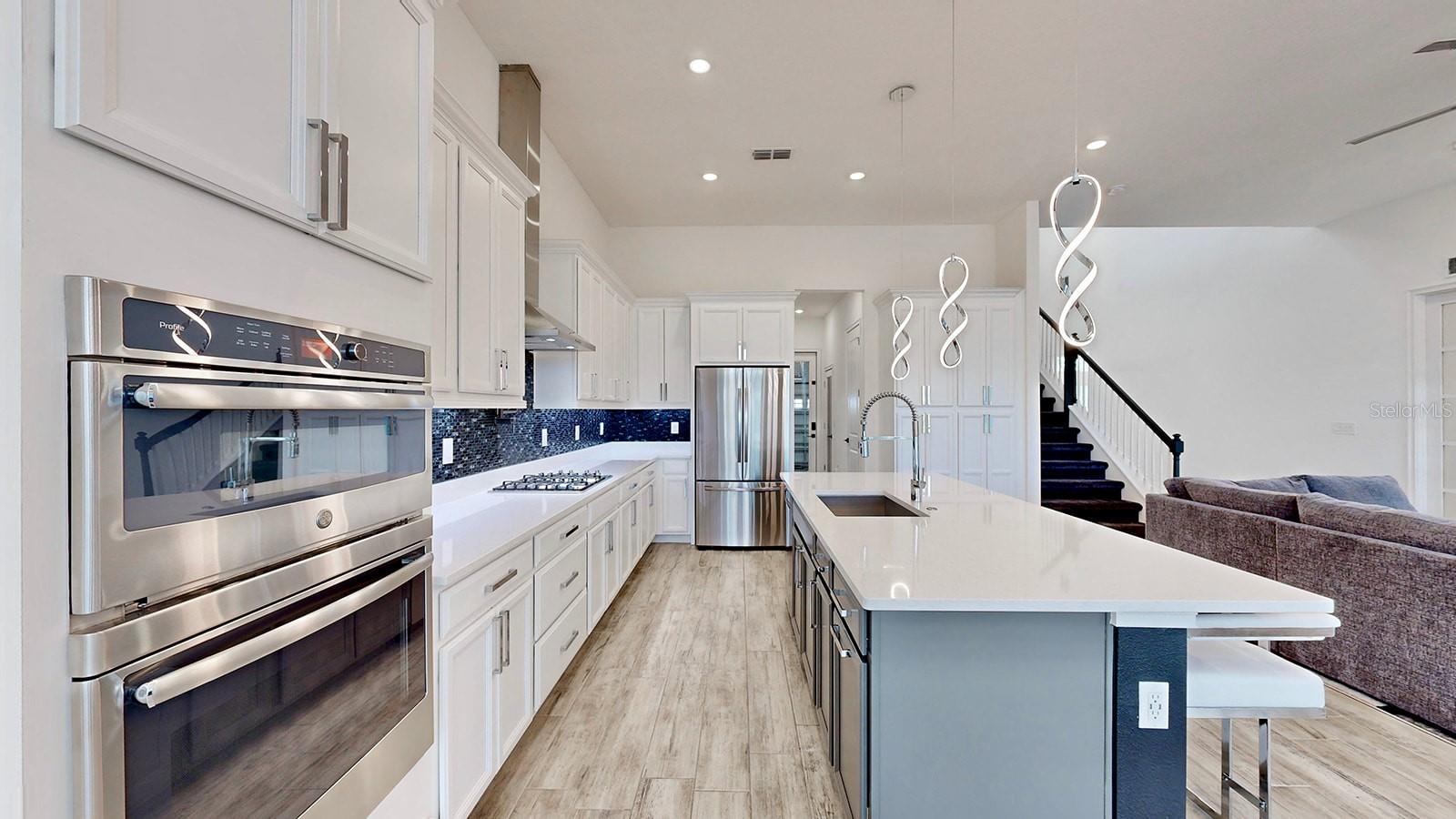 5307 WISHING ARCH DR, APOLLO BEACH, FL, 33572