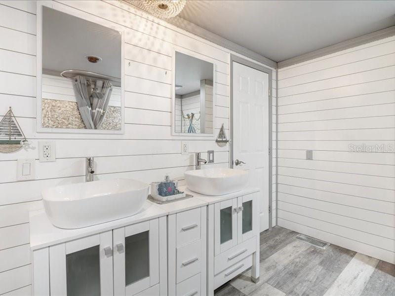 2107 PALMA SOLA BLVD #94, BRADENTON, FL, 34209