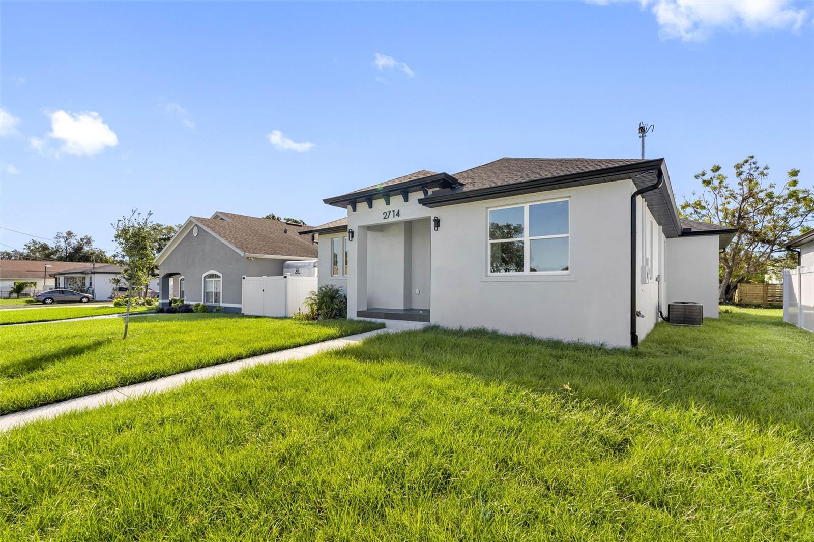 2714 W WALNUT ST, TAMPA, FL, 33607