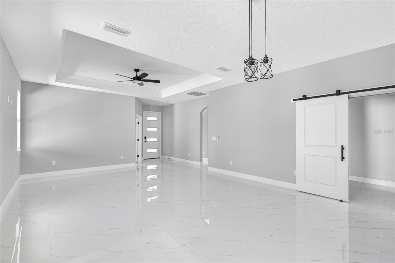 2714 W WALNUT ST, TAMPA, FL, 33607