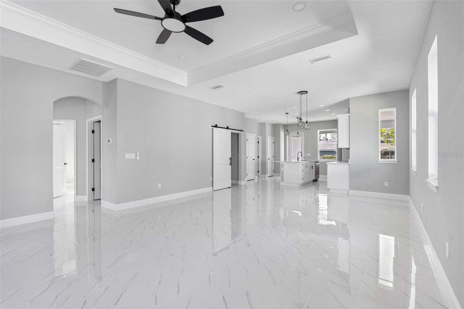 2714 W WALNUT ST, TAMPA, FL, 33607