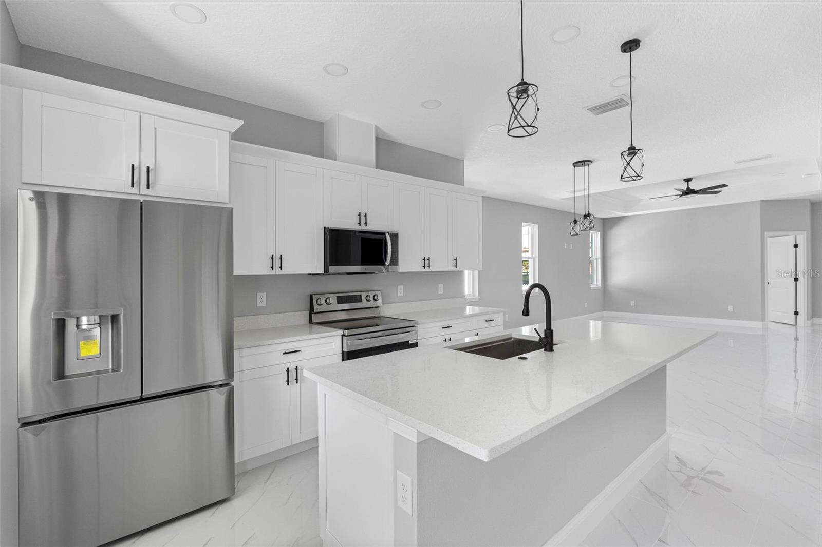2714 W WALNUT ST, TAMPA, FL, 33607