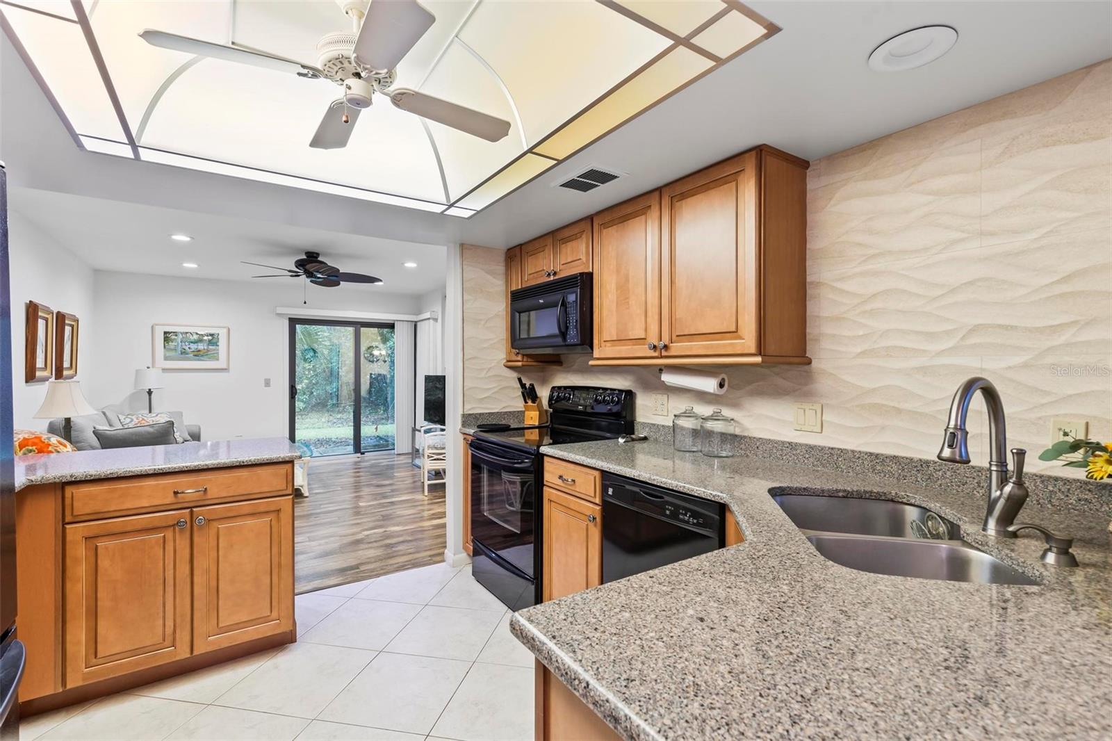 71 VILLAGE CIR, PALM COAST, FL, 32164