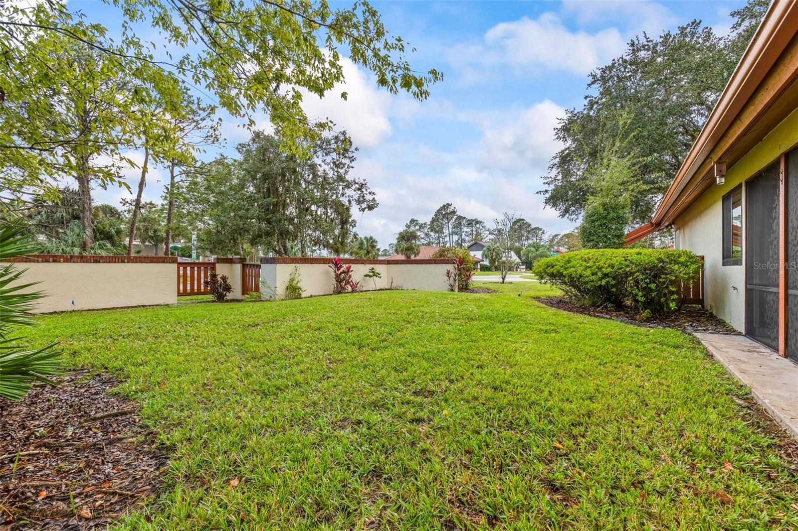 71 VILLAGE CIR, PALM COAST, FL, 32164