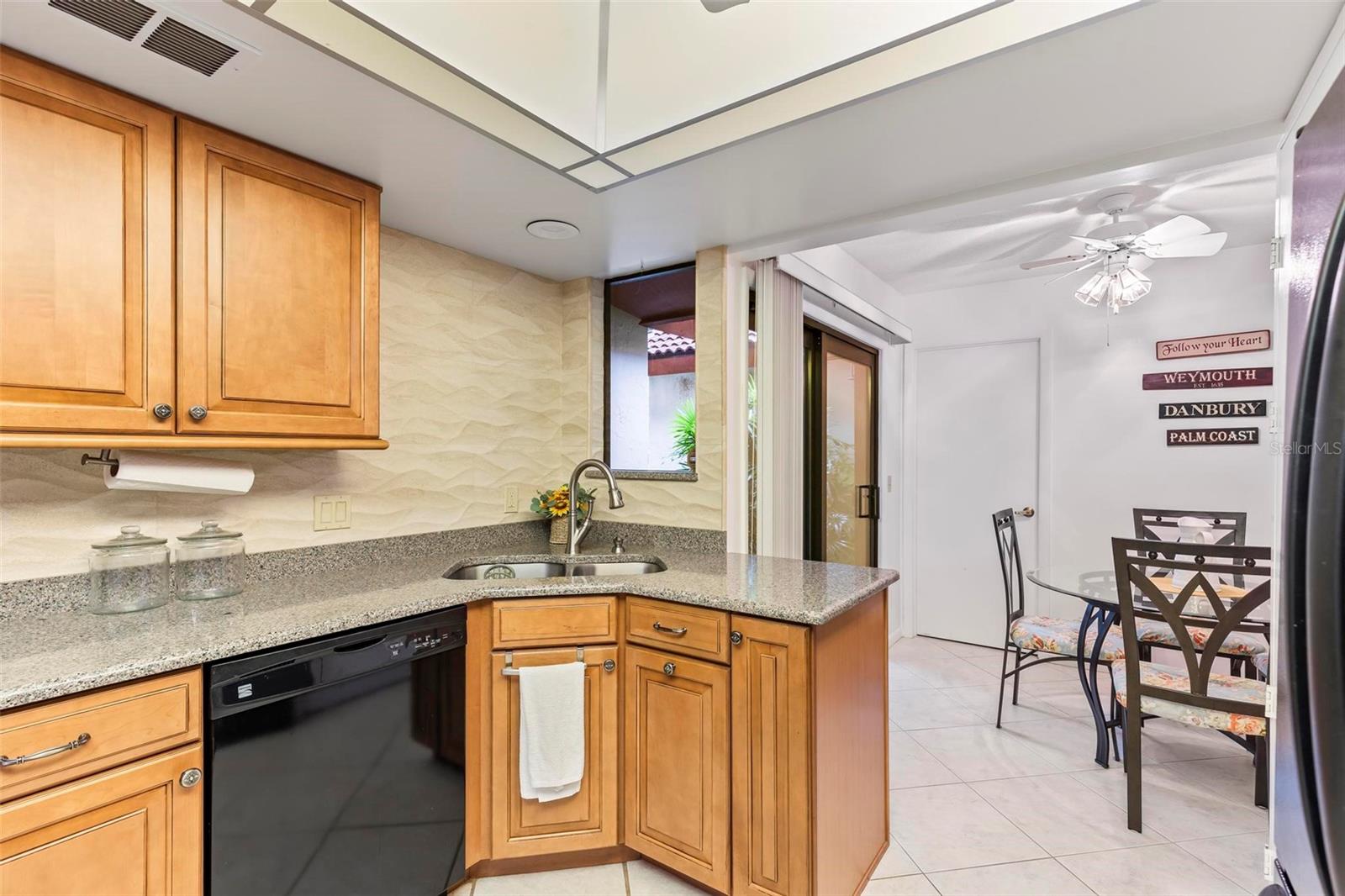 71 VILLAGE CIR, PALM COAST, FL, 32164