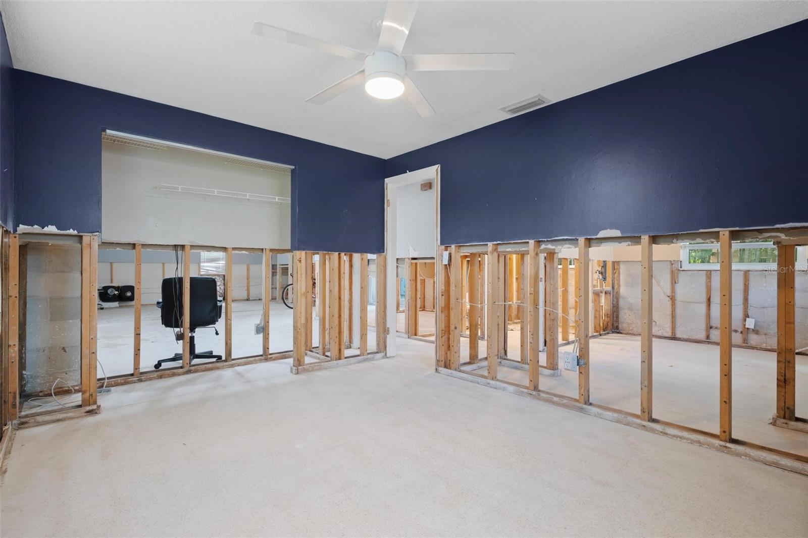 2004 DOUGLAS AVE, DUNEDIN, FL, 34698