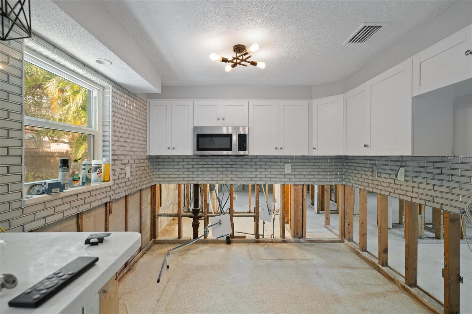 2004 DOUGLAS AVE, DUNEDIN, FL, 34698