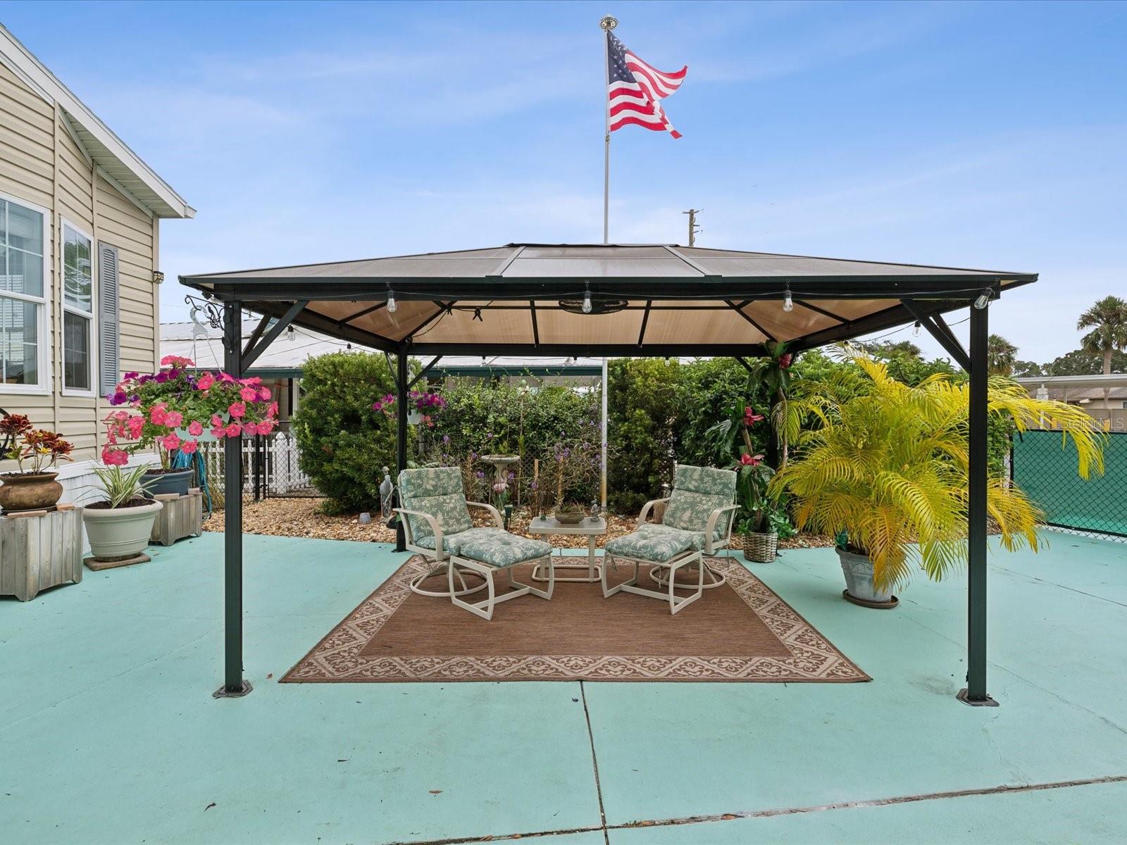 9379 GRIZZLY BEAR LN, WEEKI WACHEE, FL, 34613