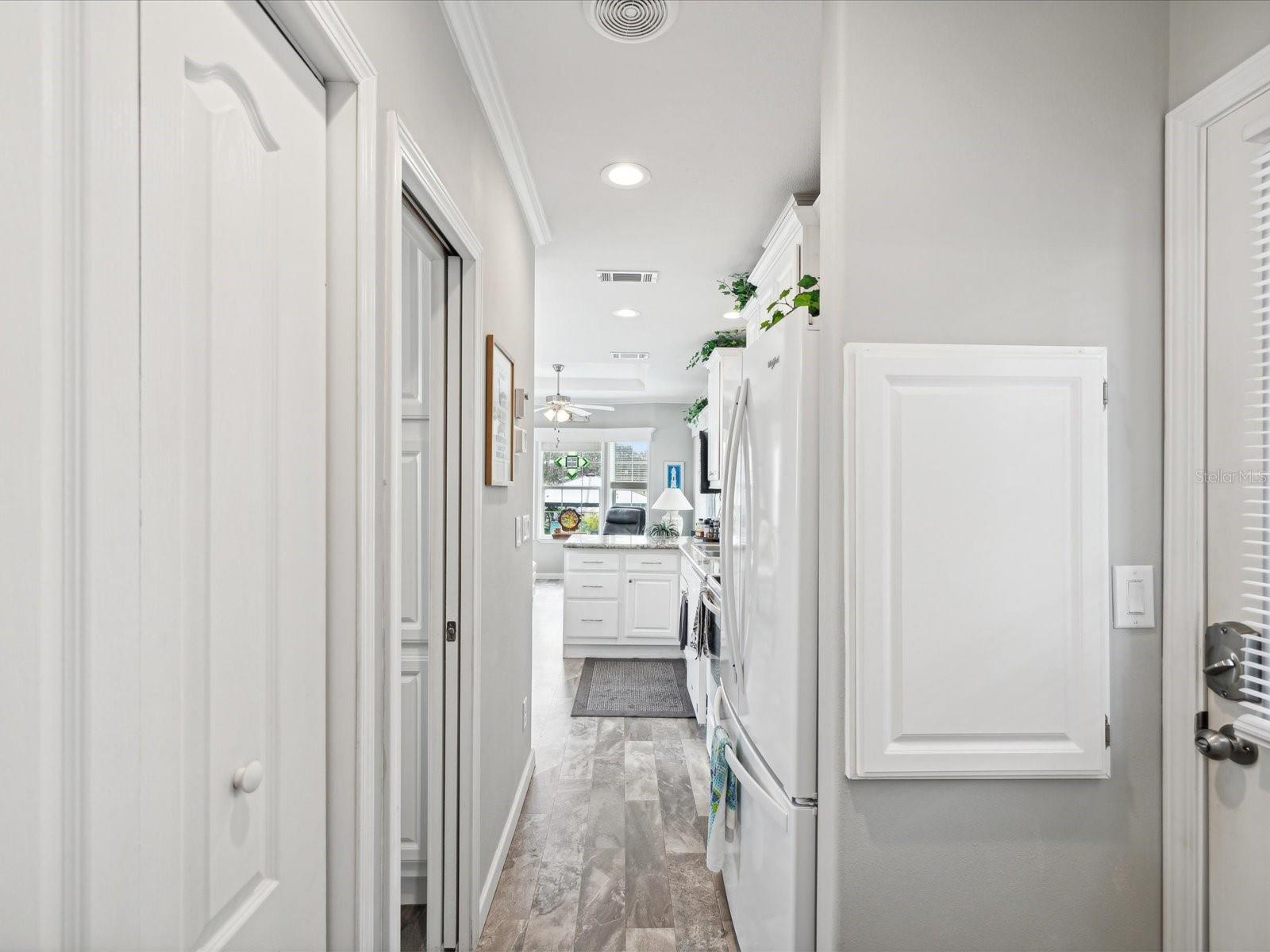 9379 GRIZZLY BEAR LN, WEEKI WACHEE, FL, 34613