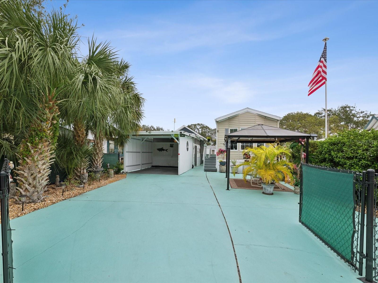 9379 GRIZZLY BEAR LN, WEEKI WACHEE, FL, 34613