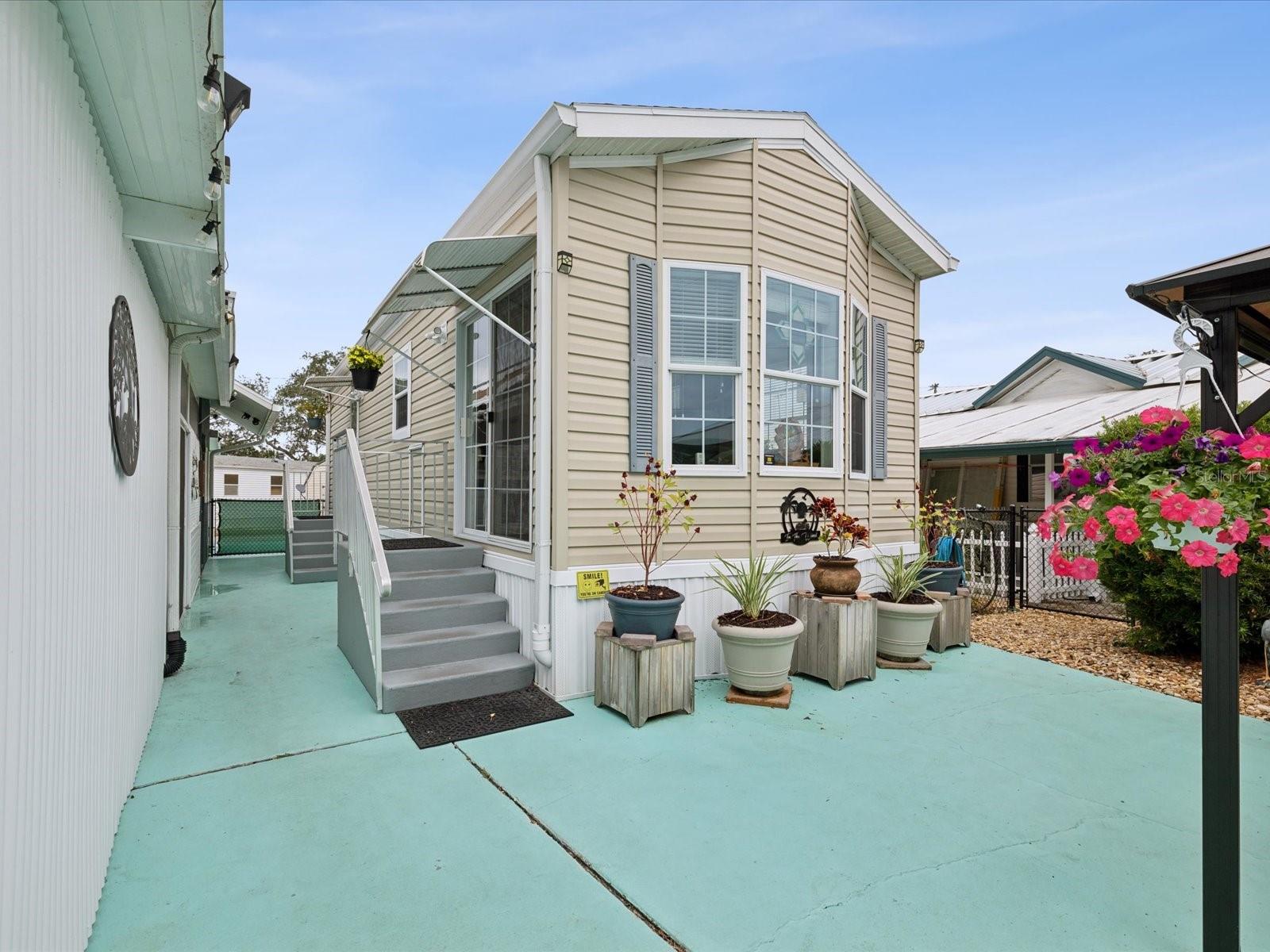 9379 GRIZZLY BEAR LN, WEEKI WACHEE, FL, 34613