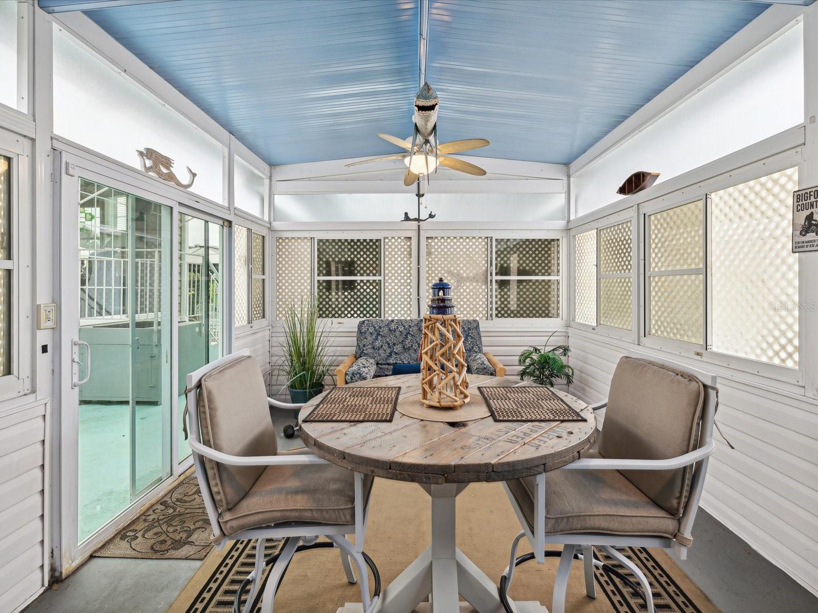 9379 GRIZZLY BEAR LN, WEEKI WACHEE, FL, 34613