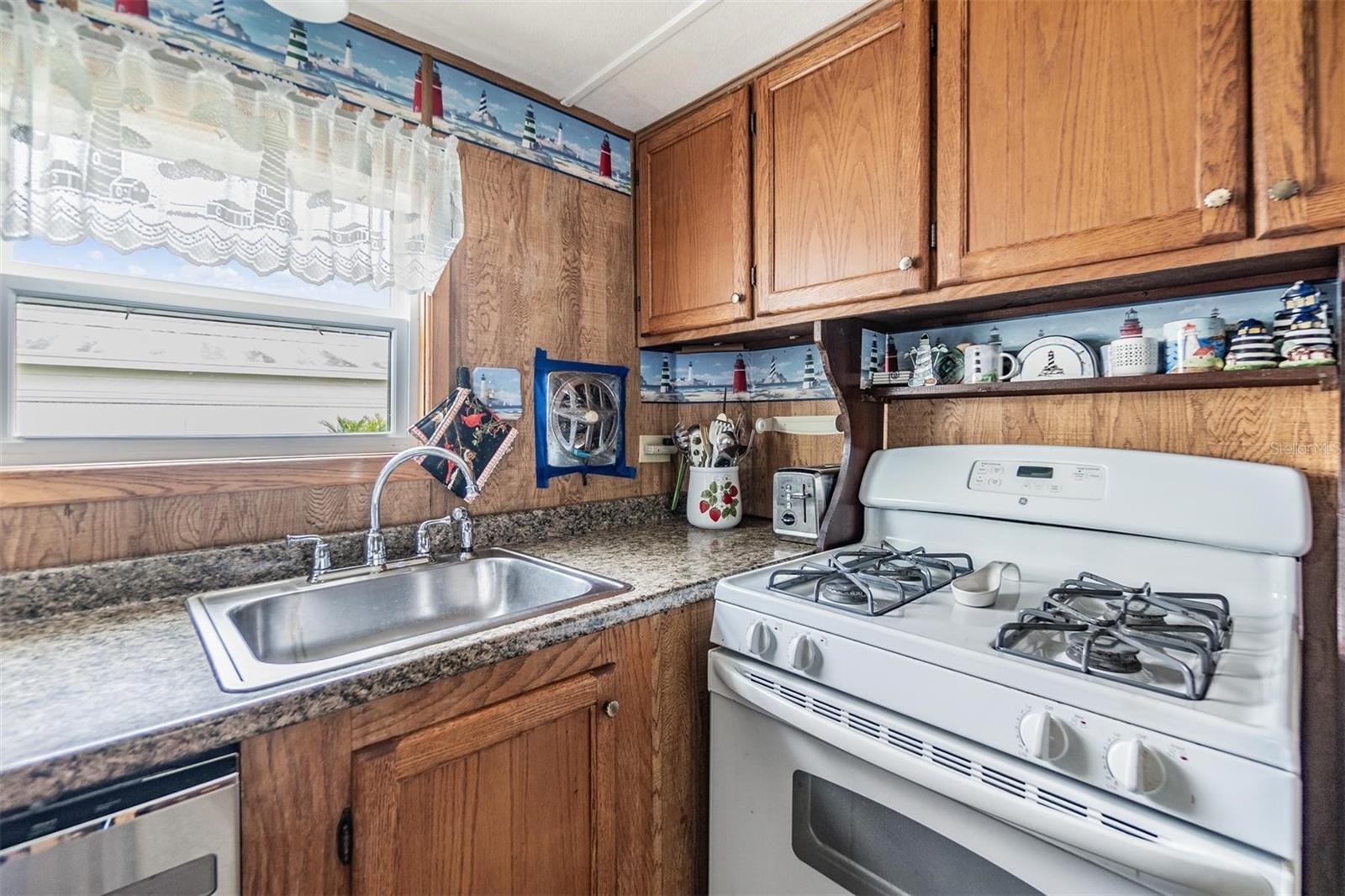 36752 GRACE AVE, ZEPHYRHILLS, FL, 33542
