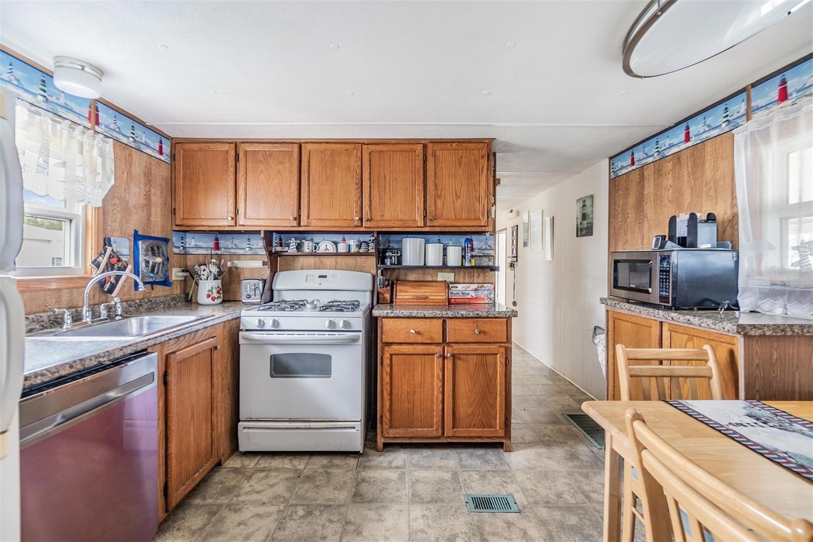 36752 GRACE AVE, ZEPHYRHILLS, FL, 33542