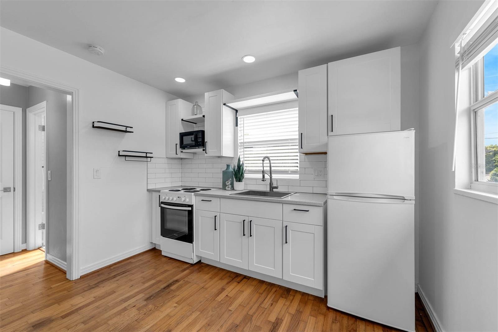 2201 DELANEY. AVE, ORLANDO, FL, 32806