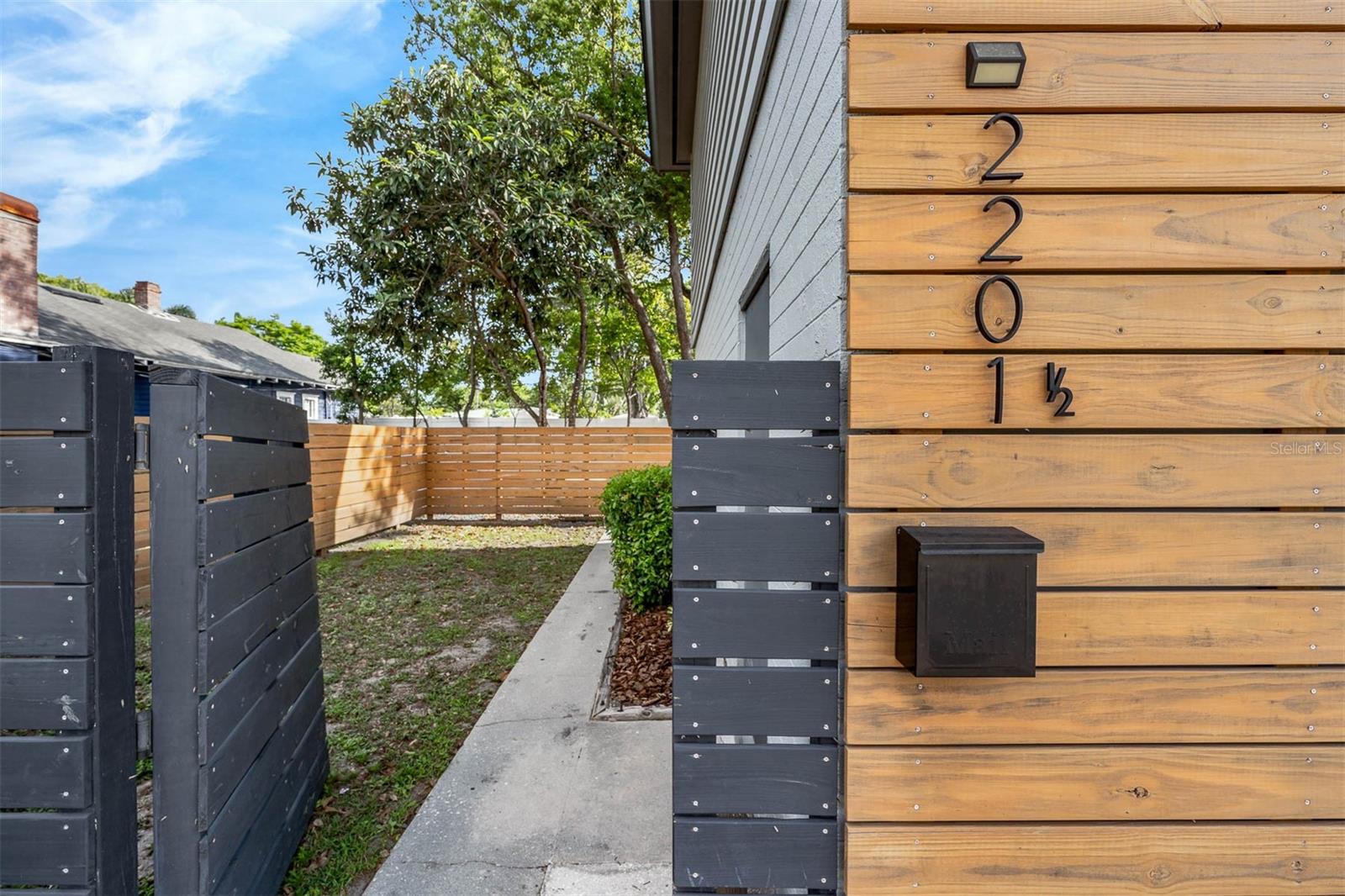 2201 DELANEY. AVE, ORLANDO, FL, 32806