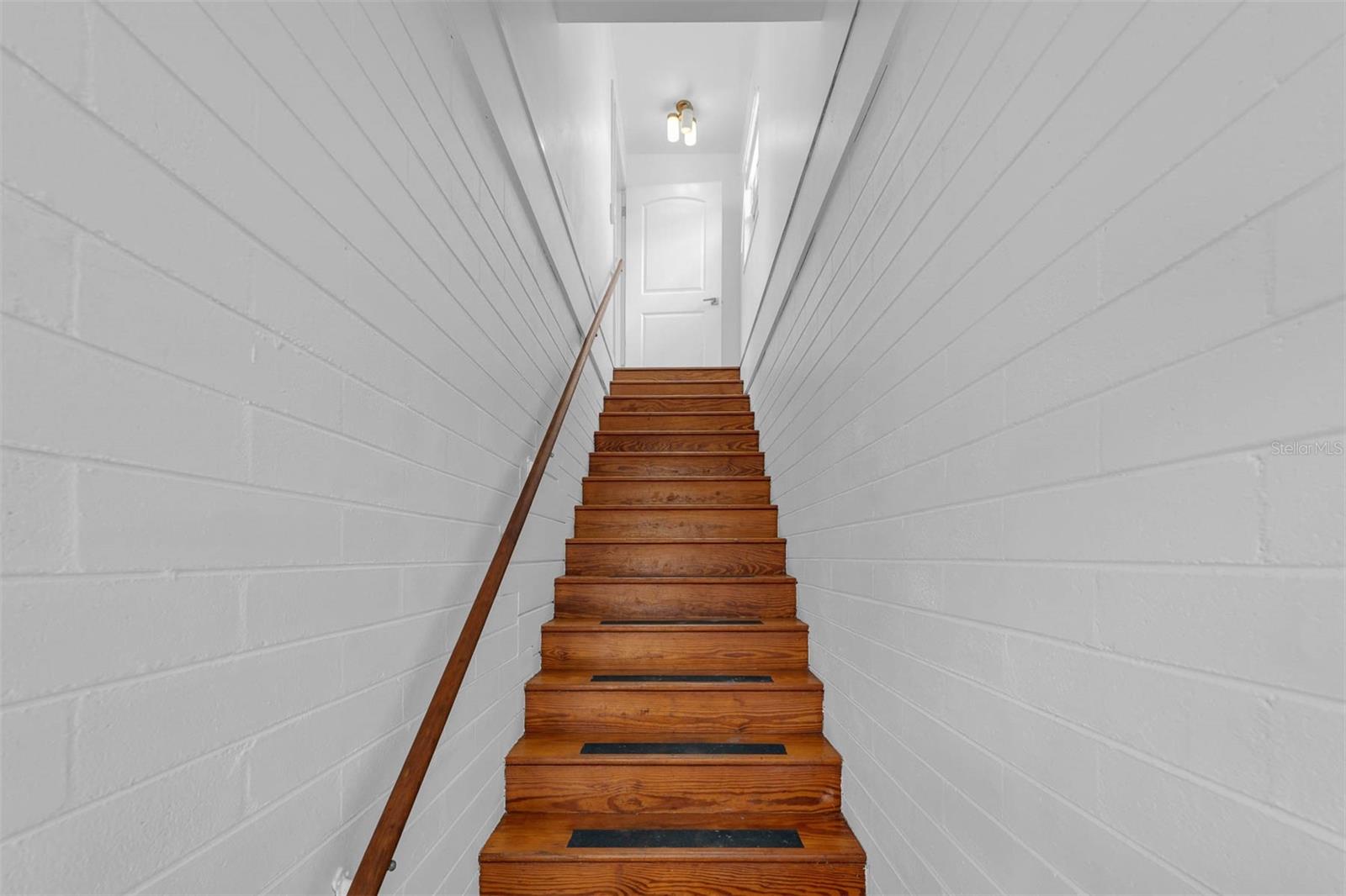 2201 DELANEY. AVE, ORLANDO, FL, 32806