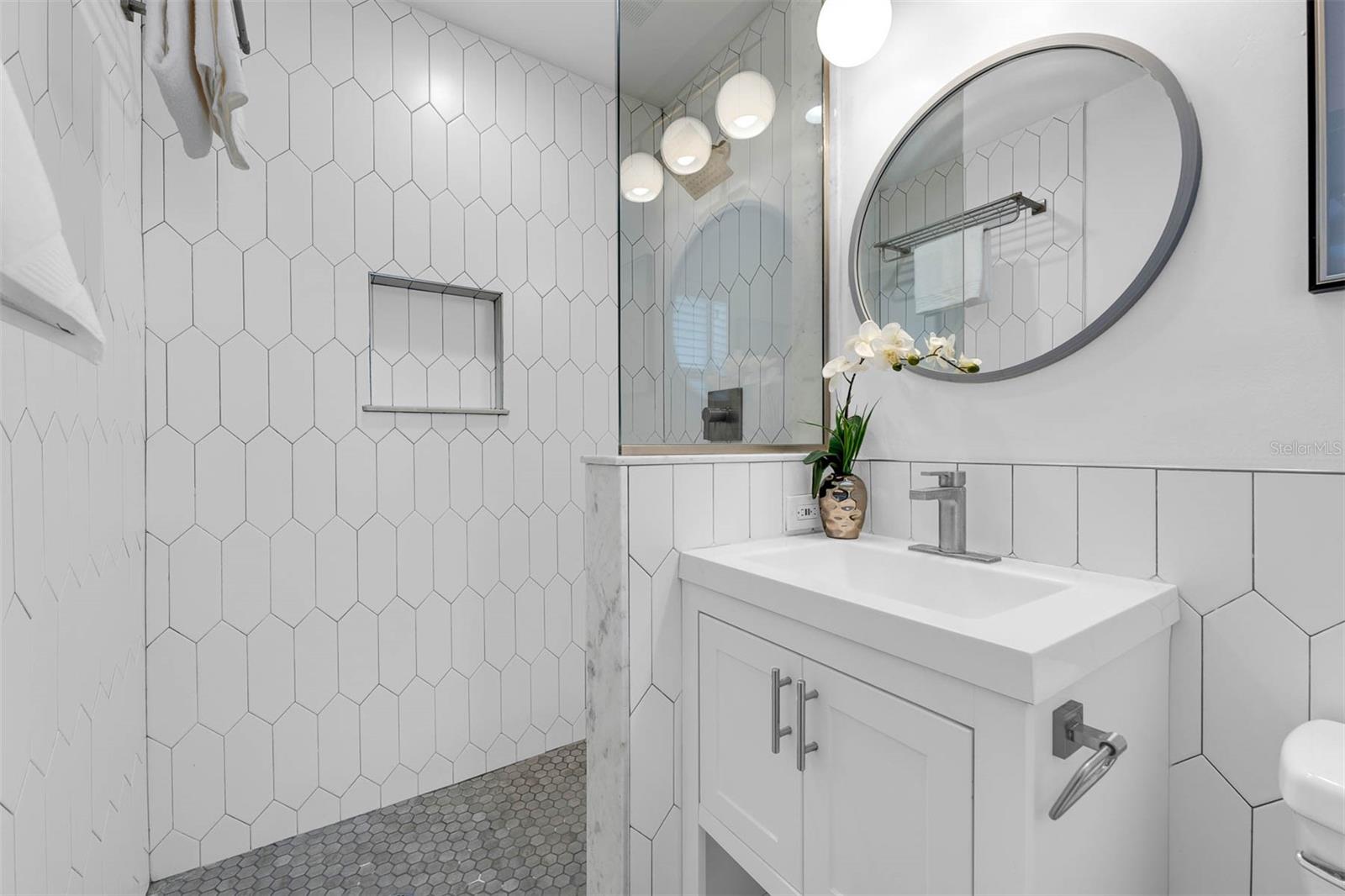 2201 DELANEY. AVE, ORLANDO, FL, 32806