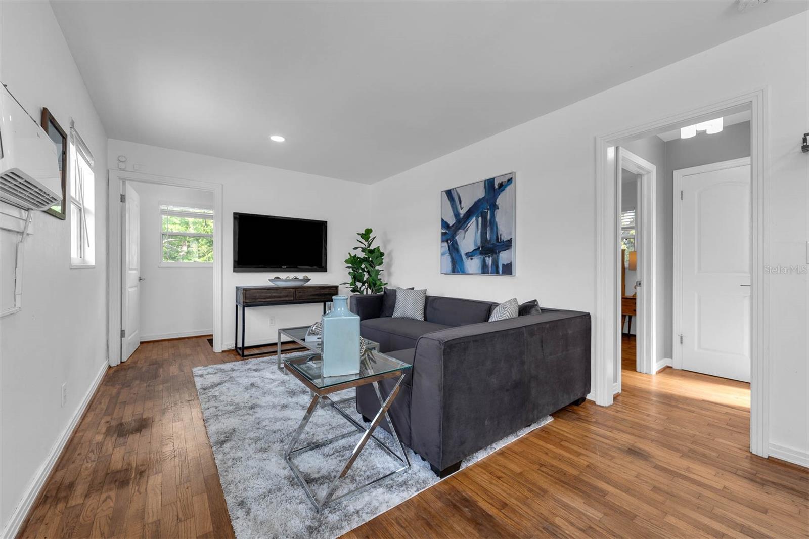 2201 DELANEY. AVE, ORLANDO, FL, 32806