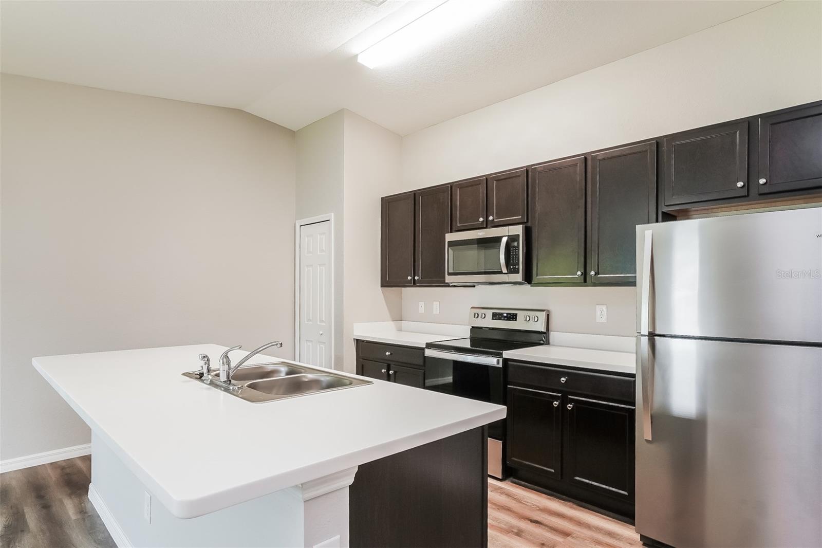 248 RAVENSWOOD BLVD, PORT CHARLOTTE, FL, 33954