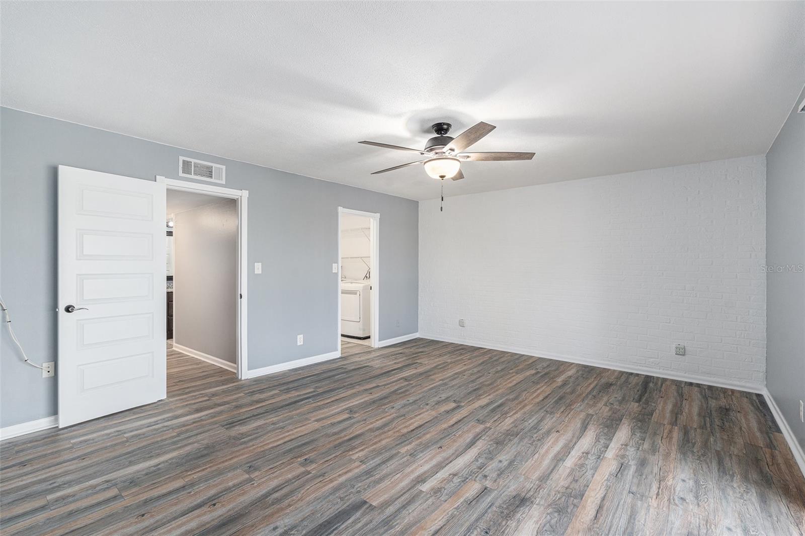 9105 TUDOR DR #F202, TAMPA, FL, 33615