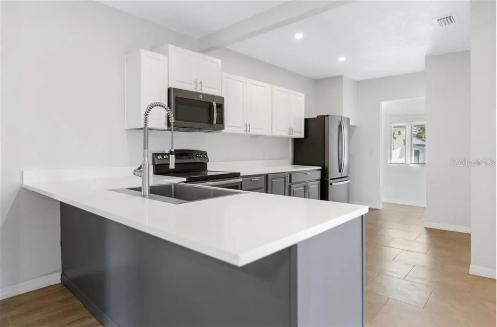 1111 GILMORE AVE, LAKELAND, FL, 33805