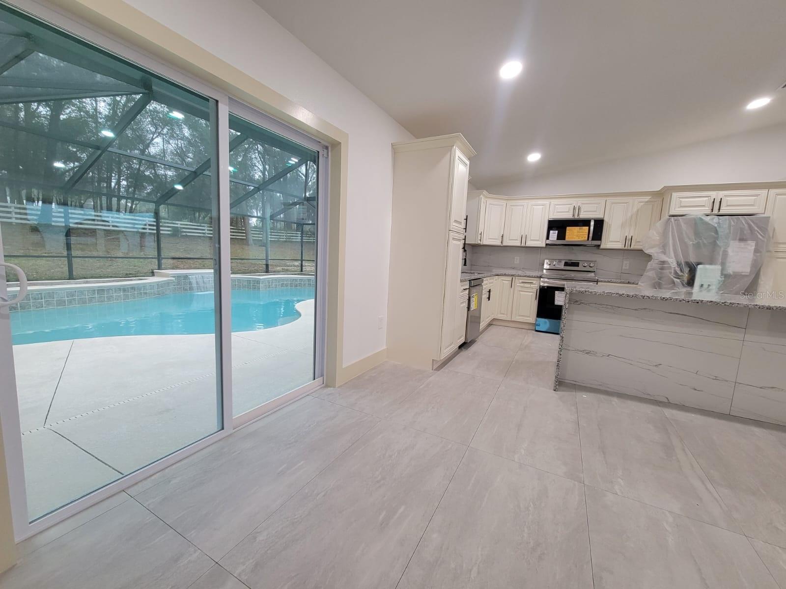 16742 SE 165TH AVE, WEIRSDALE, FL, 32195