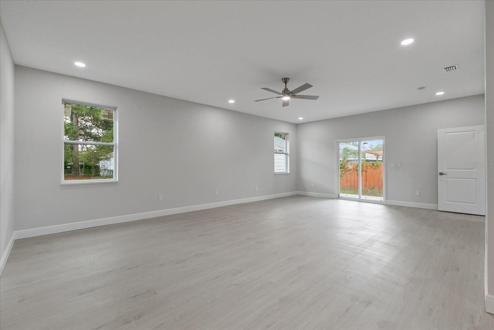 2835 24TH ST N, ST PETERSBURG, FL, 33713