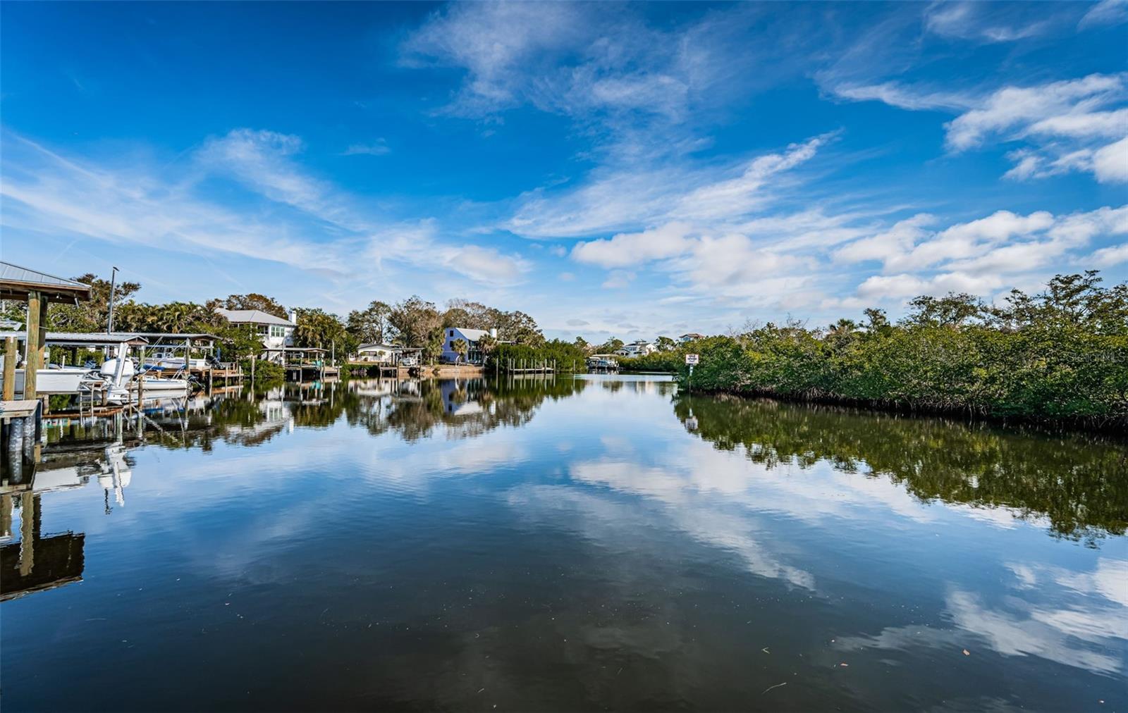 624 N MAYO ST, CRYSTAL BEACH, FL, 34681