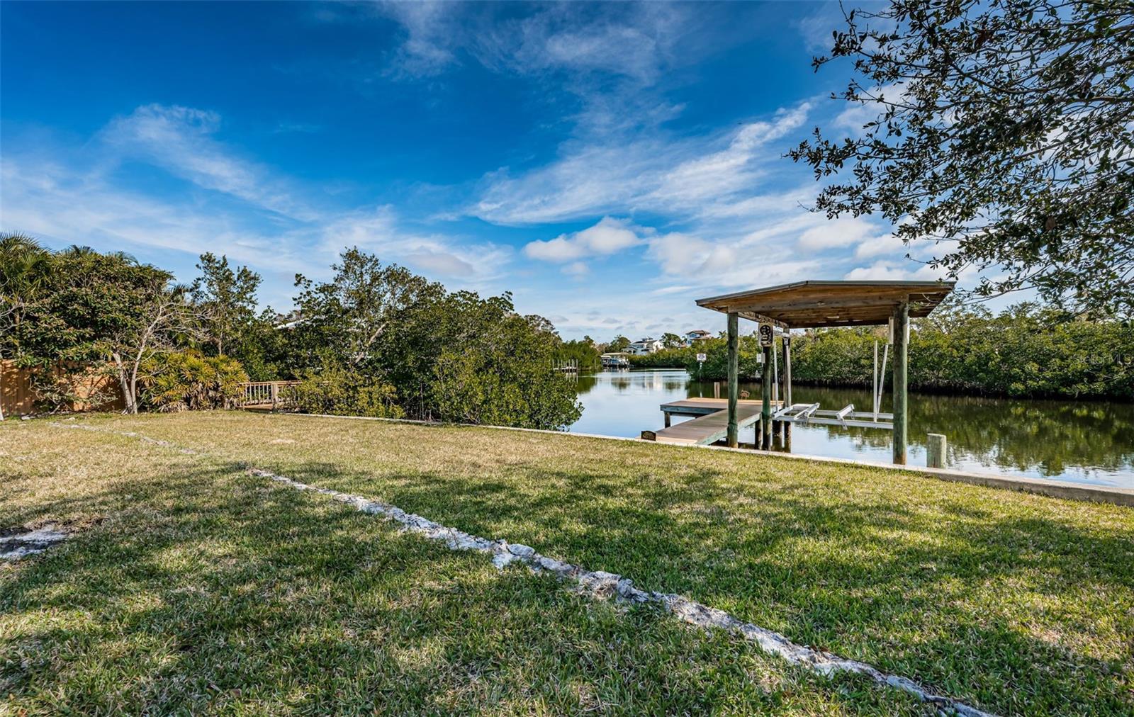 624 N MAYO ST, CRYSTAL BEACH, FL, 34681