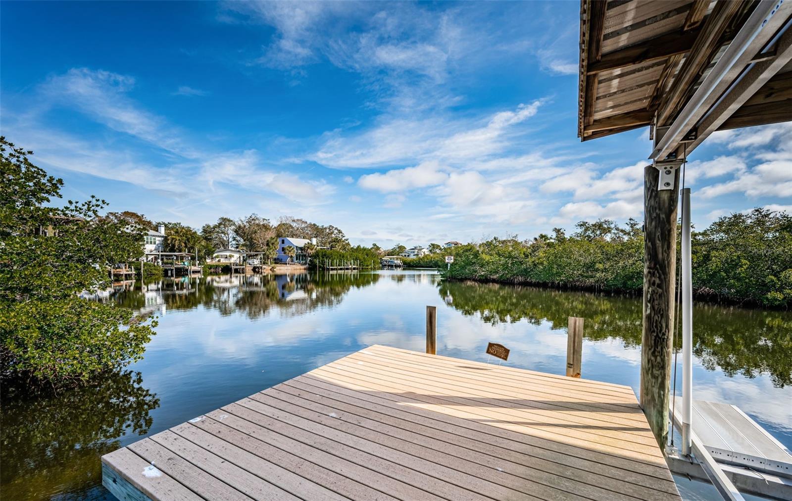 624 N MAYO ST, CRYSTAL BEACH, FL, 34681