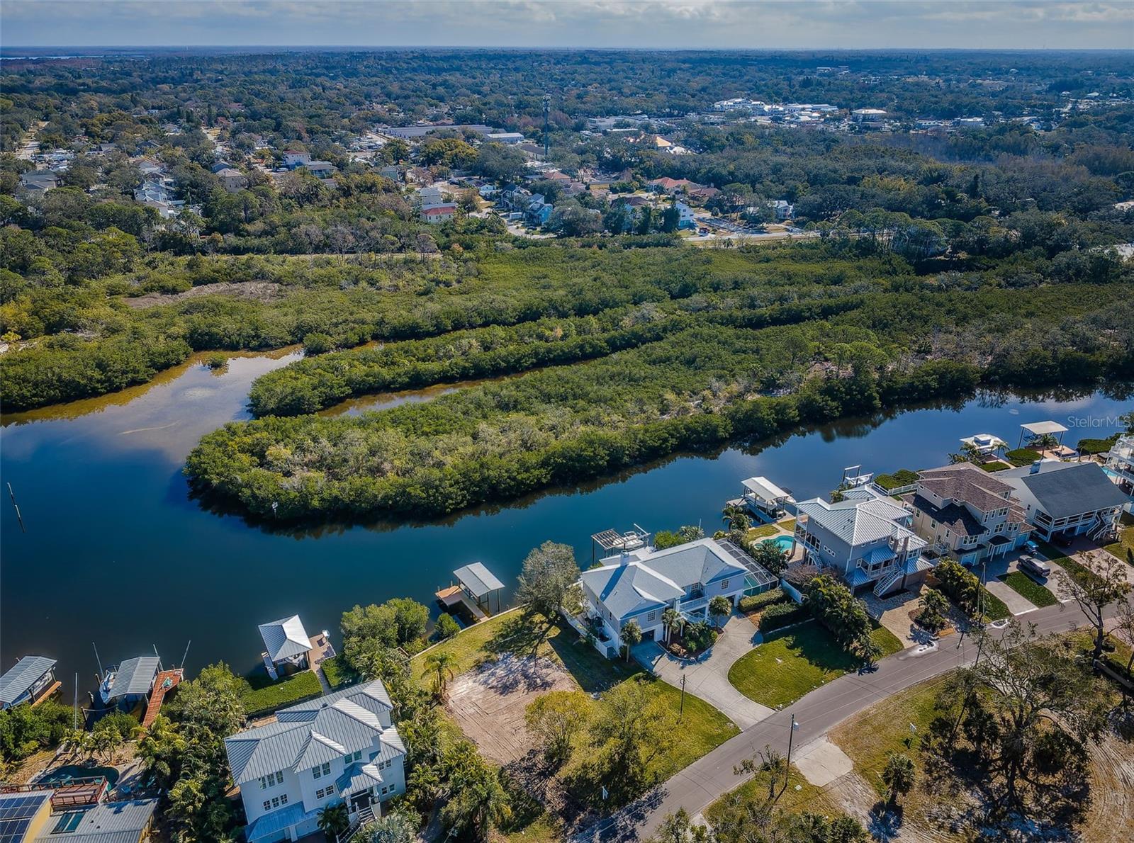 624 N MAYO ST, CRYSTAL BEACH, FL, 34681