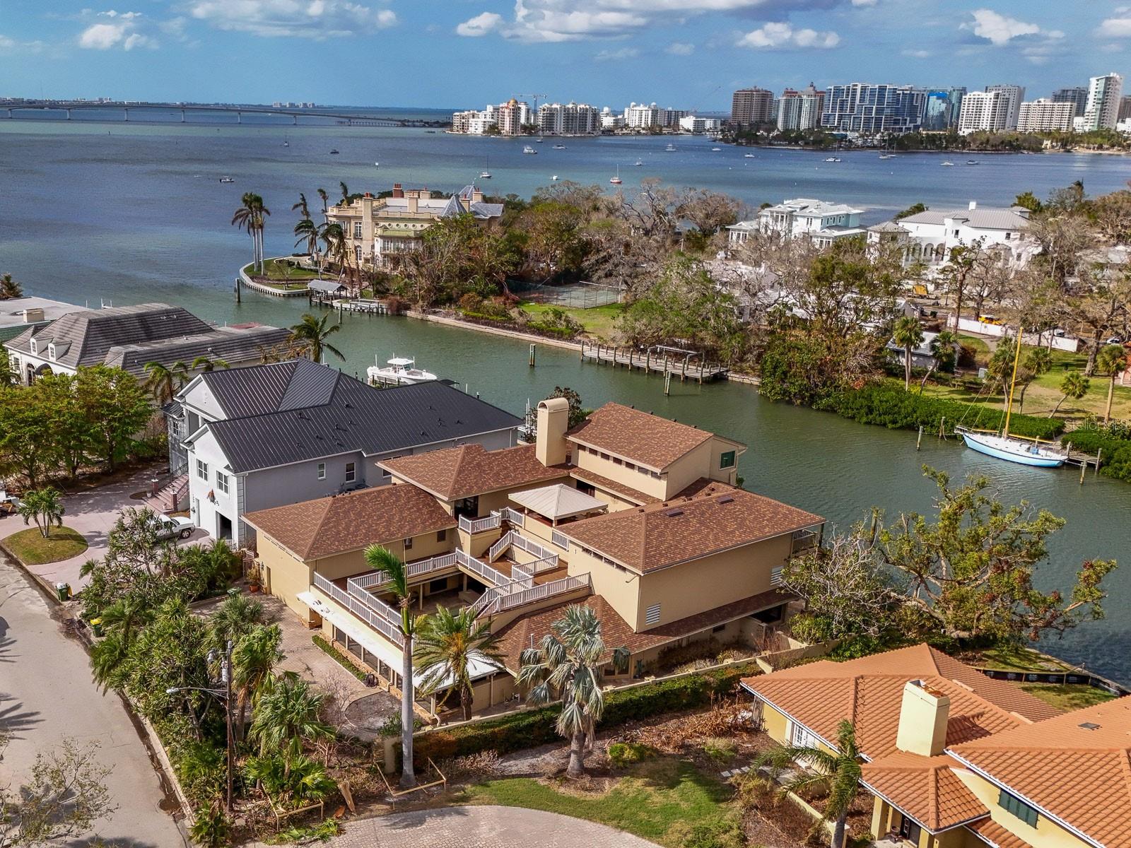 1348 HARBOR DR, SARASOTA, FL, 34239