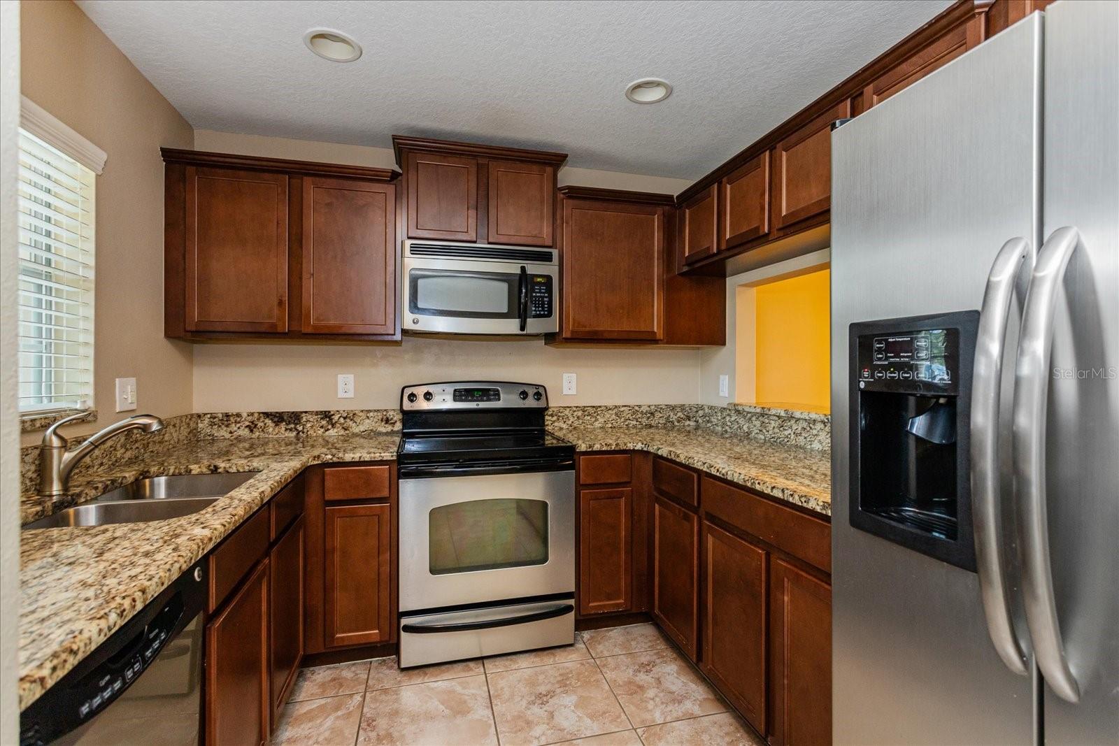 384 CARINA CIR, SANFORD, FL, 32773